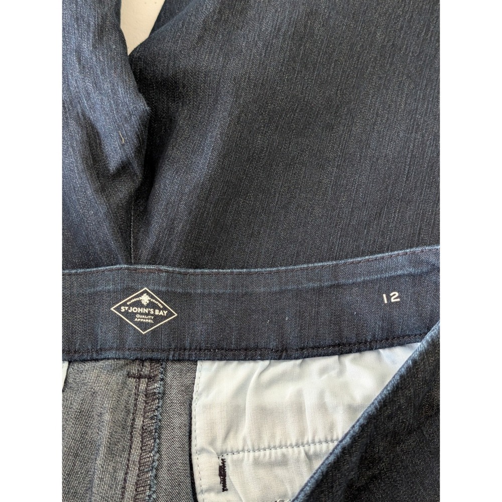 St Johns Bay Womens Size 12 Dark Wash Capri Pants Cropped Stretch Trousers - Picture 7 of 11